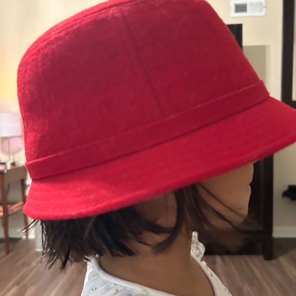 Red Women’s Hat - Picture 3 of 3